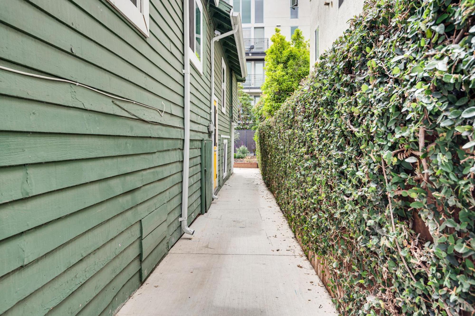 1 Mi To Dtwn La Artists Retreat With Zen Garden * Los Angeles